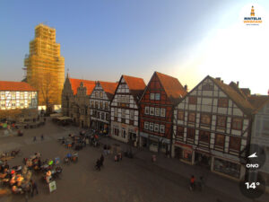 🕒 Update Rinteln (Sicht: Blick auf den Rintelner Marktplatz in Richtung St. Nikolai-Kirche) um 16:00 Uhr: 14,0°C. Der Sonnenuntergang folgt um 18:40 Uhr.