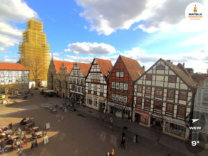 🕒 Update Rinteln (Sicht: Blick auf den Rintelner Marktplatz in Richtung St. Nikolai-Kirche) um 16:00 Uhr: 9,2°C.