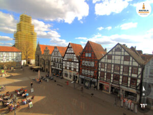 🕒 Update Rinteln (Sicht: Blick auf den Rintelner Marktplatz in Richtung St. Nikolai-Kirche) um 16:00 Uhr: 11°C.