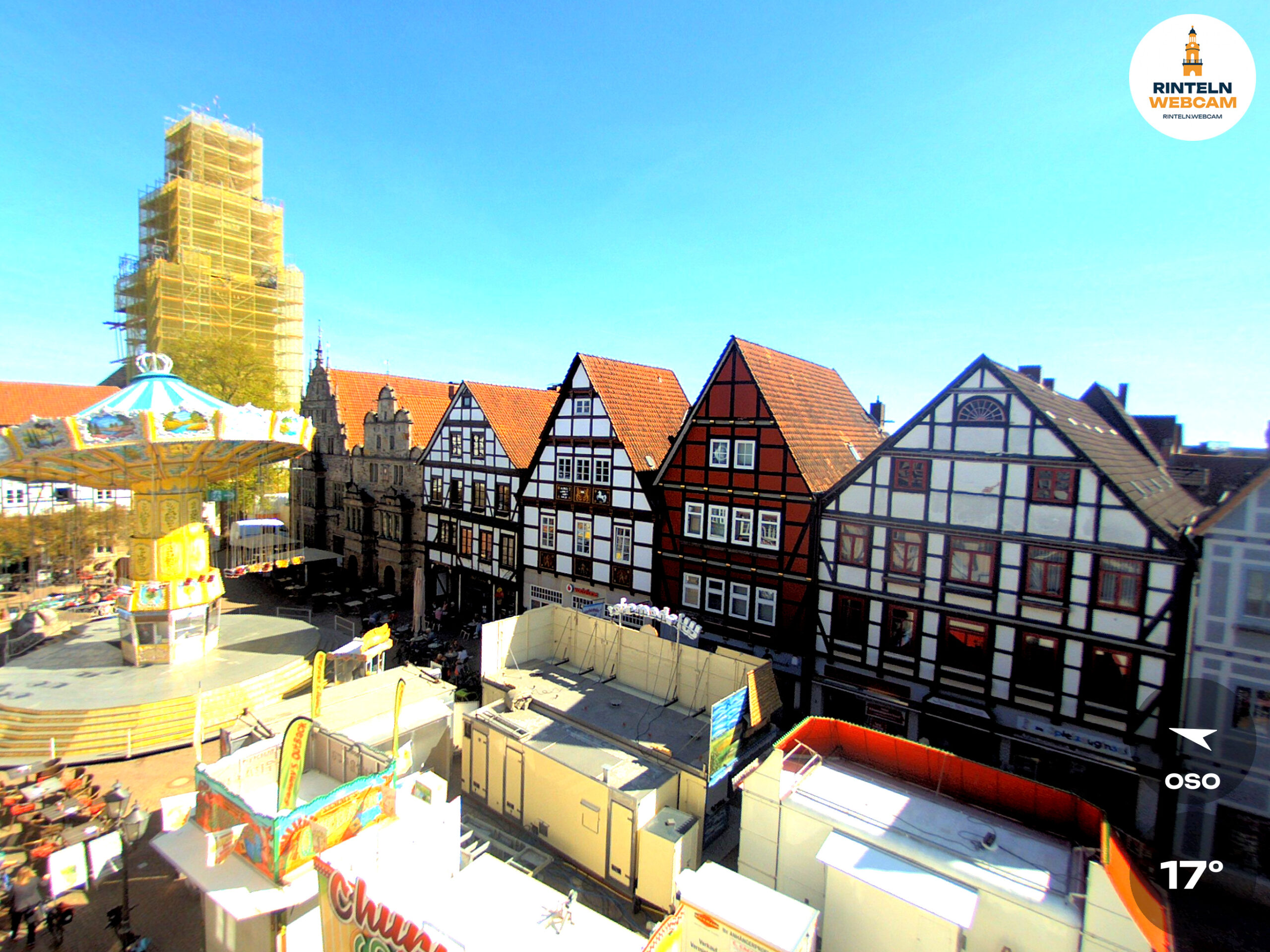 🕒 Update Rinteln (Sicht: Blick auf den Rintelner Marktplatz in Richtung St. Nikolai-Kirche) um 16:00 Uhr: 17,1°C.