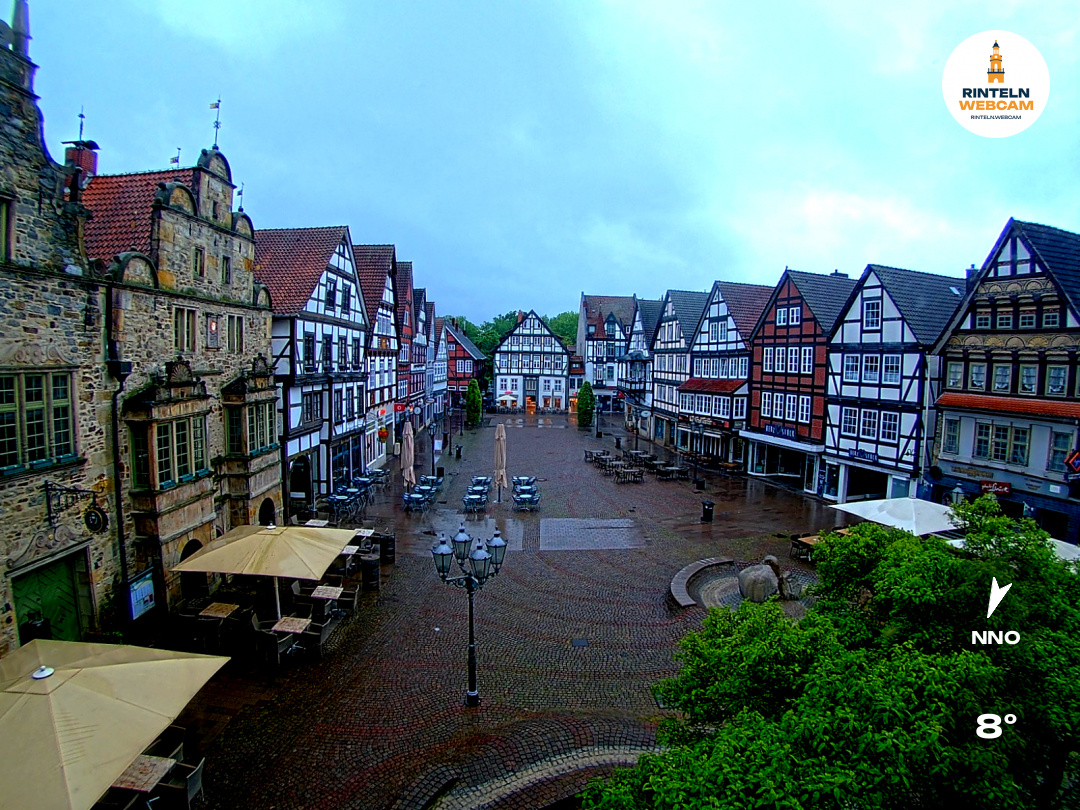 ☀️ Wetter Rinteln (Sicht: Blick auf den Rintelner Marktplatz aus Richtung Bürgerhaus): Heute bis 10,6°C. Sonnenuntergang heute erst um 20:59 Uhr.