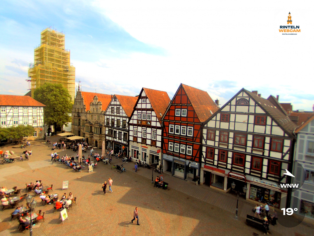 🕒 Update Rinteln (Sicht: Blick auf den Rintelner Marktplatz in Richtung St. Nikolai-Kirche) um 16:00 Uhr: 19,1°C.