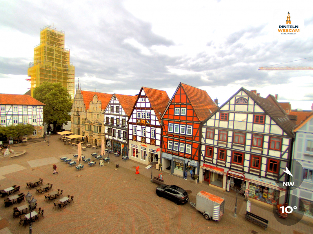 🕒 Update Rinteln (Sicht: Blick auf den Rintelner Marktplatz in Richtung St. Nikolai-Kirche) um 16:00 Uhr: 10°C.