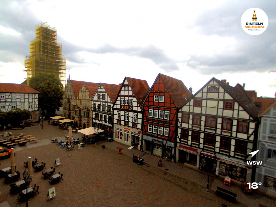 🕒 Update Rinteln (Sicht: Blick auf den Rintelner Marktplatz in Richtung St. Nikolai-Kirche) um 16:00 Uhr: 17,8°C.