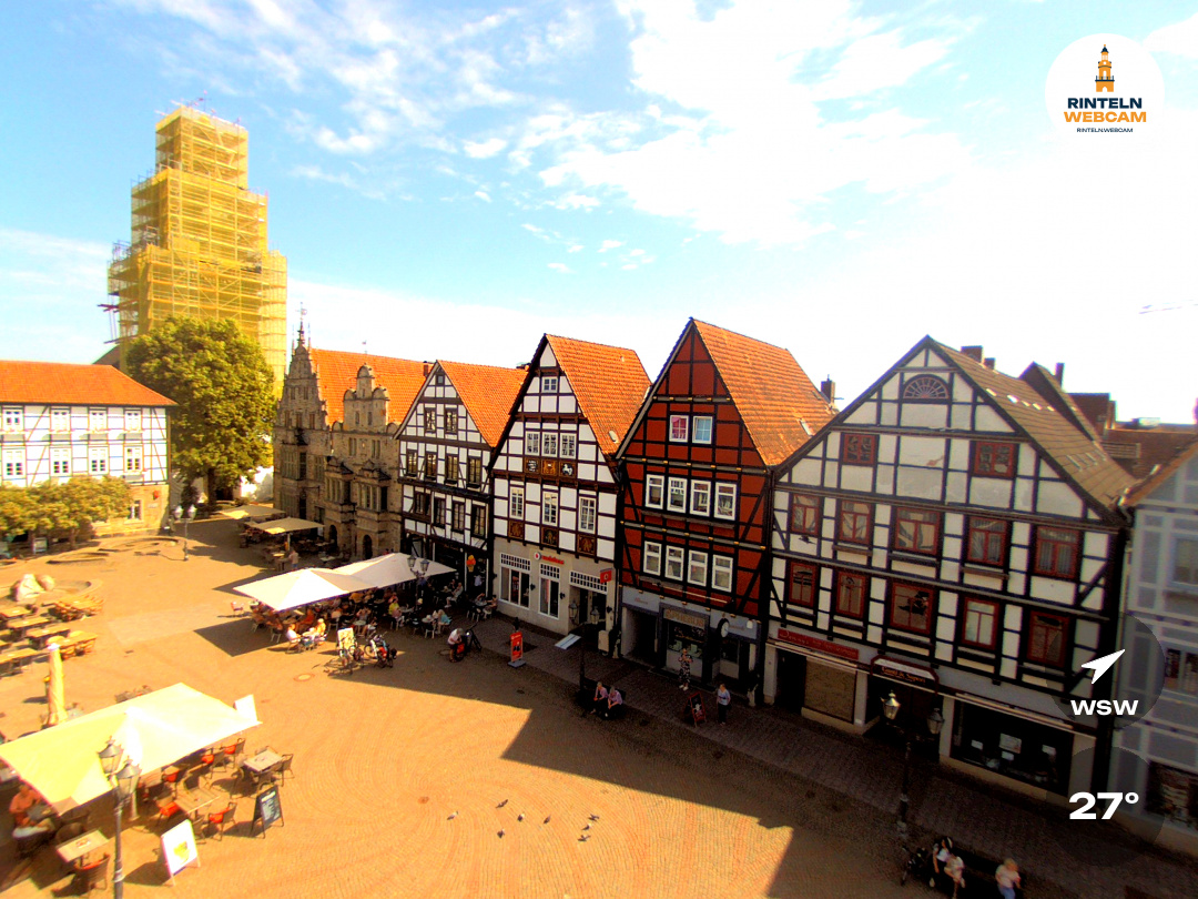 🕒 Update Rinteln (Sicht: Blick auf den Rintelner Marktplatz in Richtung St. Nikolai-Kirche) um 16:00 Uhr: 26,9°C.