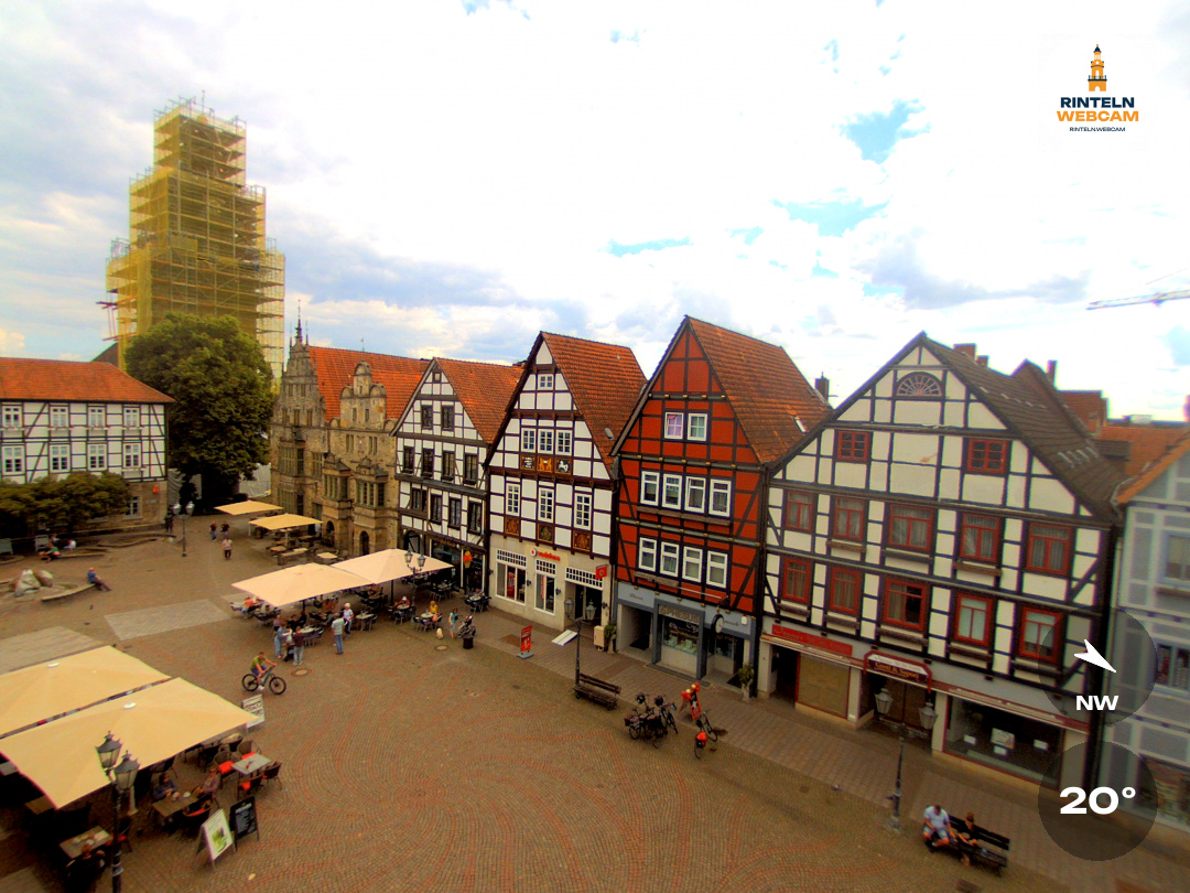 🕒 Update Rinteln (Sicht: Blick auf den Rintelner Marktplatz in Richtung St. Nikolai-Kirche) um 16:00 Uhr: 20,1°C.