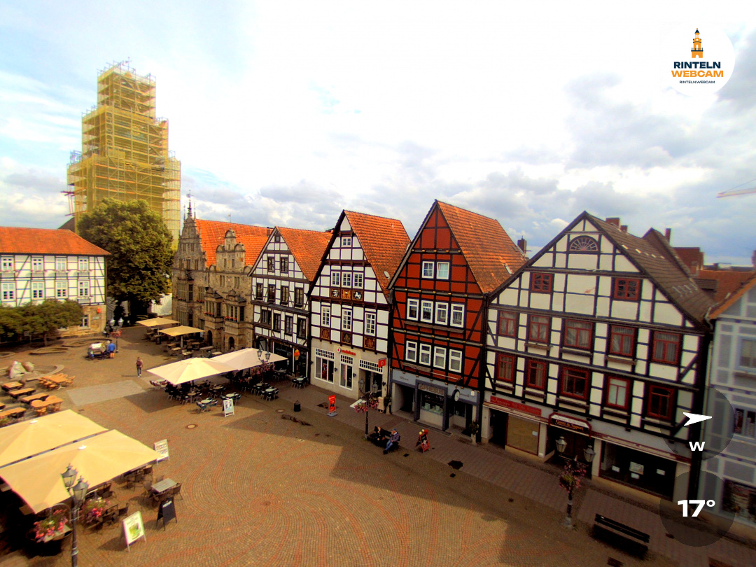 🕒 Update Rinteln (Sicht: Blick auf den Rintelner Marktplatz in Richtung St. Nikolai-Kirche) um 16:00 Uhr: 17,2°C.