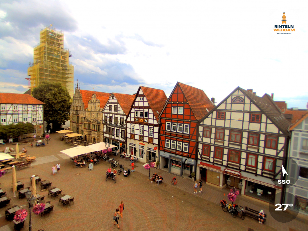 🕒 Update Rinteln (Sicht: Blick auf den Rintelner Marktplatz in Richtung St. Nikolai-Kirche) um 16:03 Uhr: 27,1°C.